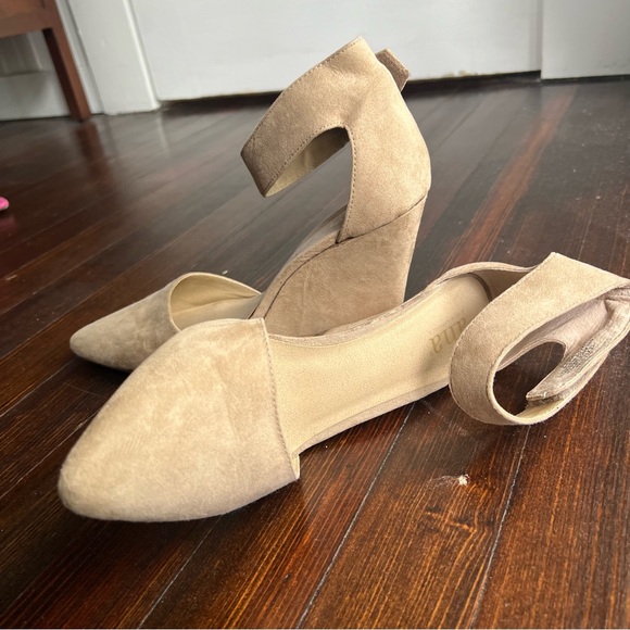 a.n.a Suede wedge heels size 8.5 - Picture 3 of 7
